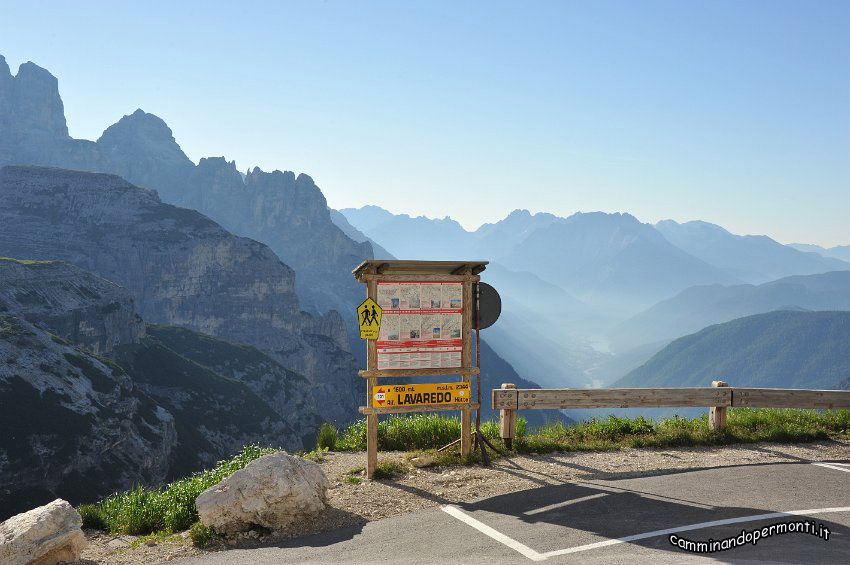 048 Partenza sul sentiero 101 verso il Rifugio Lavaredo.JPG